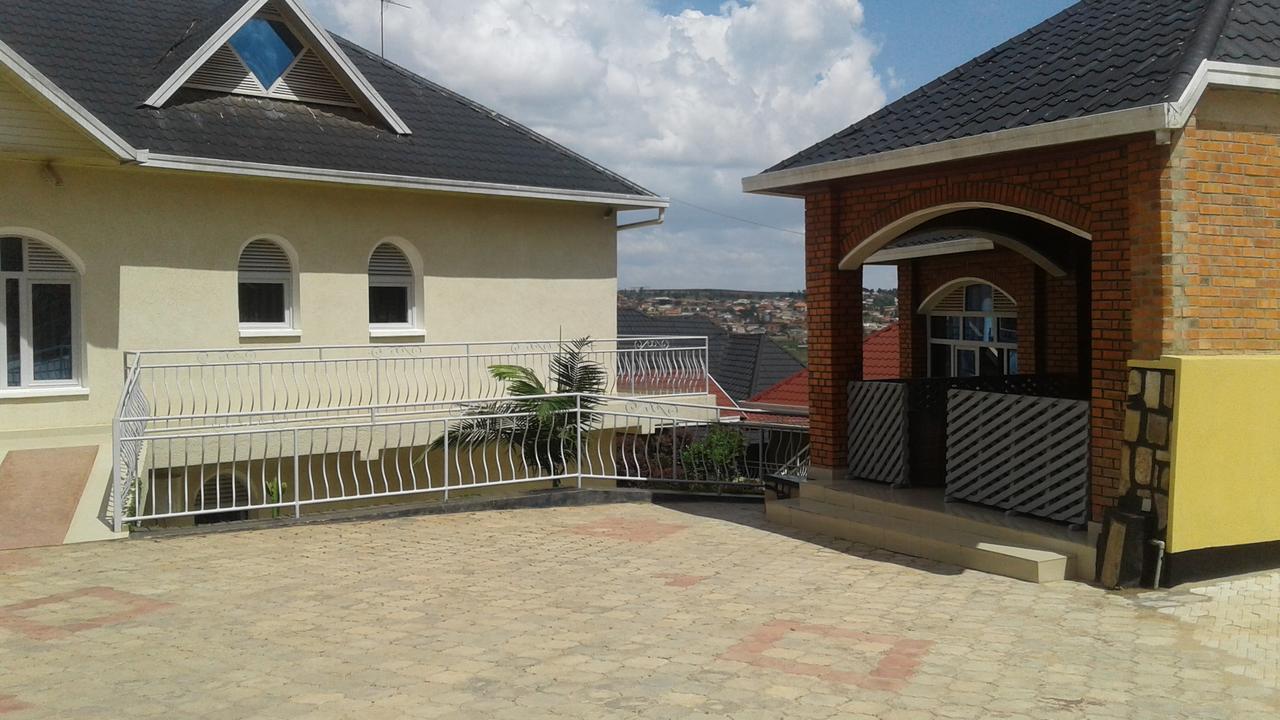 Corina K Guest House Kigali Extérieur photo